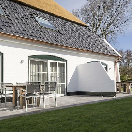 Spacious Farmhouse In De Cocksdorp With Private Terrace Kültér fotó